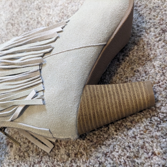 Light Grey Fringe Booties - Picture 8 of 9